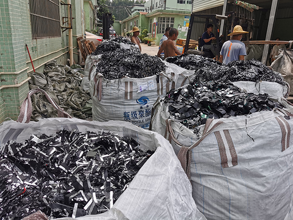 電池片 舊的鋰電池回收價(jià)格 多少錢(qián)一噸 電池片 舊的鋰電池回收價(jià)格 多少錢(qián)一噸